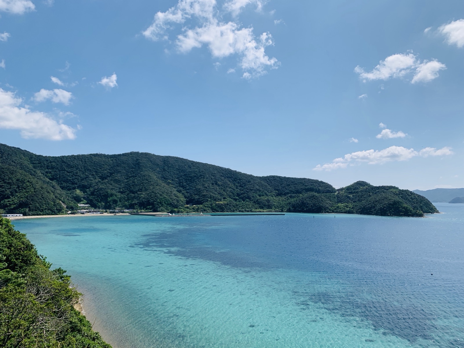 島へ向かう船